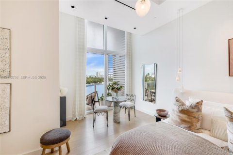 Condominio en venta en Miami Beach, Florida, 3 dormitorios, 247.86 m2 № 2434211 - foto 13