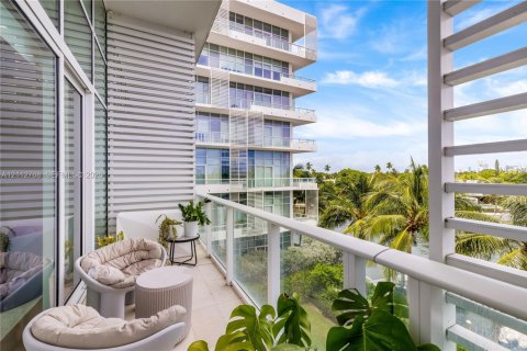 Condominio en venta en Miami Beach, Florida, 3 dormitorios, 247.86 m2 № 2434211 - foto 24