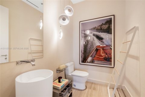 Condominio en venta en Miami Beach, Florida, 3 dormitorios, 247.86 m2 № 2434211 - foto 21