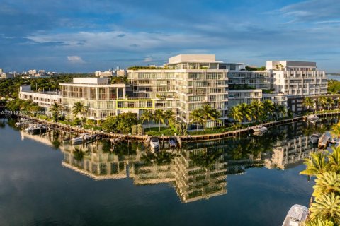 Condominio en venta en Miami Beach, Florida, 3 dormitorios, 247.86 m2 № 2434211 - foto 26