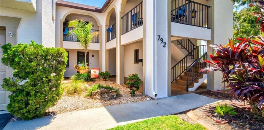 Condominio en Venice, Florida, 2 dormitorios № 2225372