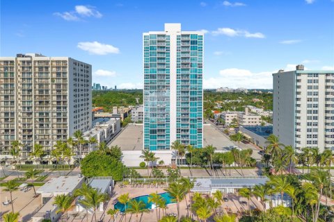 Condominio en venta en Miami Beach, Florida, 2 dormitorios, 152.82 m2 № 1952034 - foto 2
