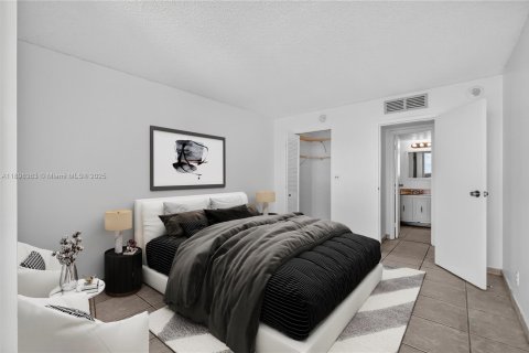 Condominio en venta en Miami Beach, Florida, 2 dormitorios, 152.82 m2 № 1952034 - foto 5