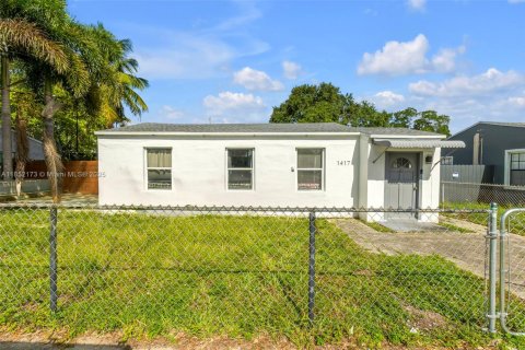 House in Fort Lauderdale, Florida 2 bedrooms, 84.36 sq.m. № 1872427 - photo 1
