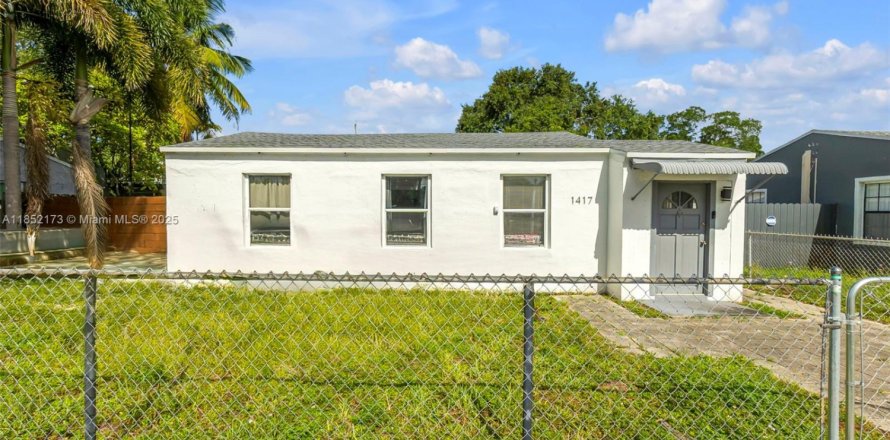 House in Fort Lauderdale, Florida 2 bedrooms, 84.36 sq.m. № 1872427