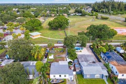 House in Fort Lauderdale, Florida 2 bedrooms, 84.36 sq.m. № 1872427 - photo 23