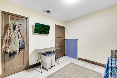 House in Fort Lauderdale, Florida 2 bedrooms, 84.36 sq.m. № 1872427 - photo 11