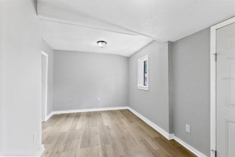 House in Apopka, Florida 4 bedrooms, 173.36 sq.m. № 2213442 - photo 26