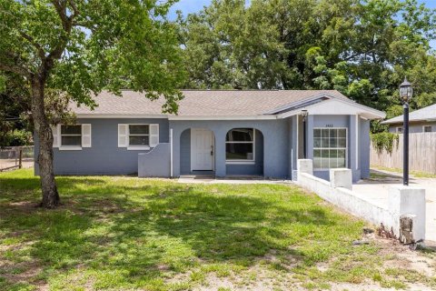 House in Apopka, Florida 4 bedrooms, 173.36 sq.m. № 2213442 - photo 2