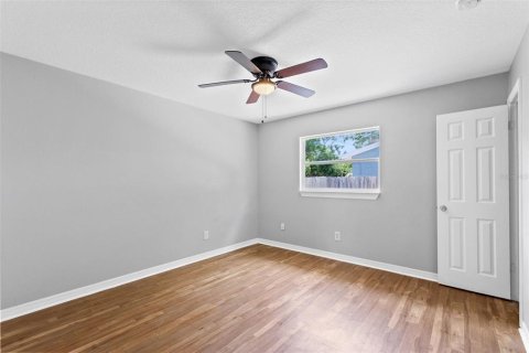 House in Apopka, Florida 4 bedrooms, 173.36 sq.m. № 2213442 - photo 23