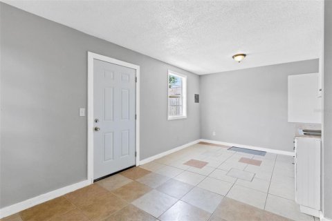 House in Apopka, Florida 4 bedrooms, 173.36 sq.m. № 2213442 - photo 29