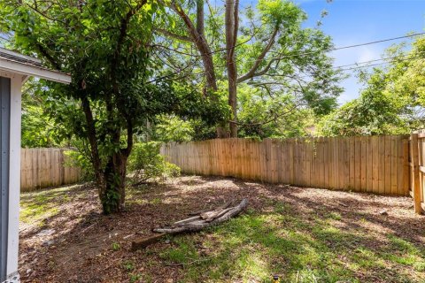 House in Apopka, Florida 4 bedrooms, 173.36 sq.m. № 2213442 - photo 4