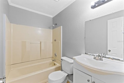 House in Apopka, Florida 4 bedrooms, 173.36 sq.m. № 2213442 - photo 22
