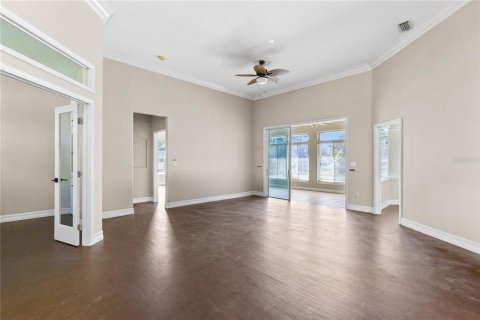 House in Orlando, Florida 4 bedrooms, 335.19 sq.m. № 2150115 - photo 9