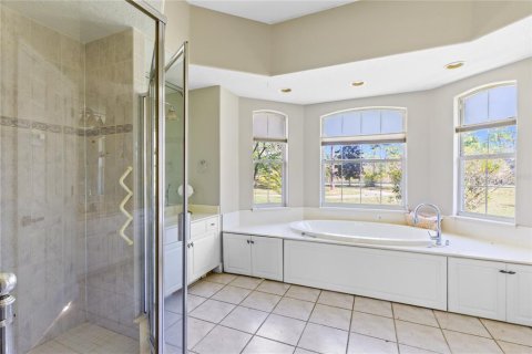 House in Orlando, Florida 4 bedrooms, 335.19 sq.m. № 2150115 - photo 15