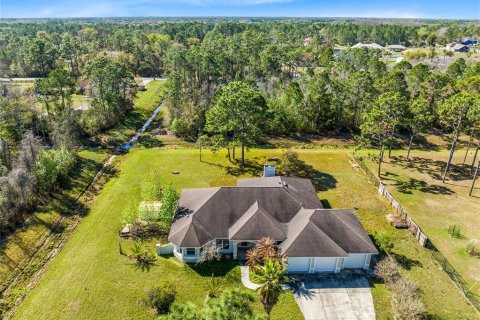 House in Orlando, Florida 4 bedrooms, 335.19 sq.m. № 2150115