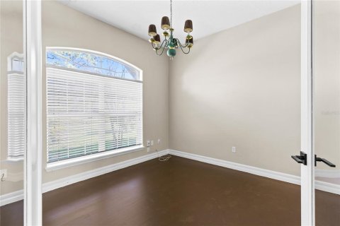 House in Orlando, Florida 4 bedrooms, 335.19 sq.m. № 2150115 - photo 16
