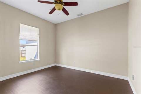 House in Orlando, Florida 4 bedrooms, 335.19 sq.m. № 2150115 - photo 21