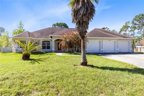 House in Orlando, Florida 4 bedrooms, 335.19 sq.m. № 2150115 - photo 2
