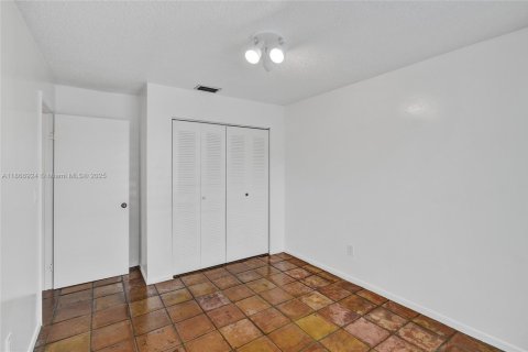 House in Cutler Bay, Florida 3 bedrooms, 127.18 sq.m. № 1897416 - photo 20