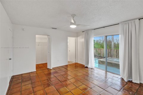 House in Cutler Bay, Florida 3 bedrooms, 127.18 sq.m. № 1897416 - photo 22