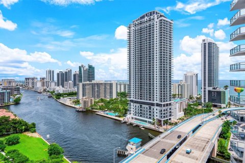 Copropriété à vendre à Hallandale Beach, Floride: 2 chambres, 95.5 m2 № 1939123 - photo 15