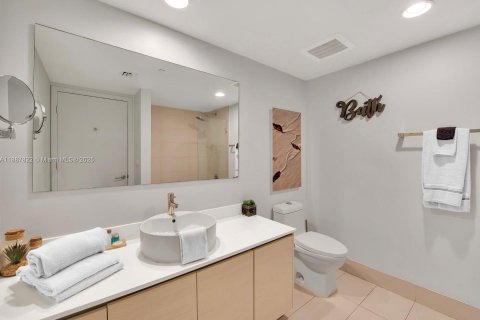 Copropriété à vendre à Hallandale Beach, Floride: 2 chambres, 95.5 m2 № 1939123 - photo 16