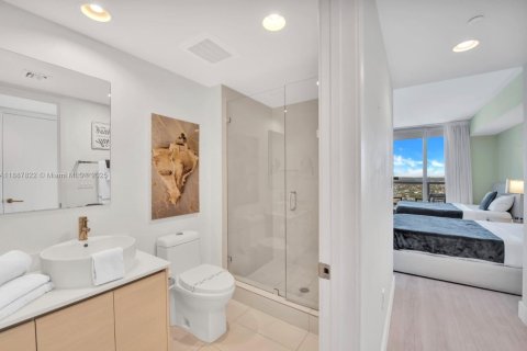 Copropriété à vendre à Hallandale Beach, Floride: 2 chambres, 95.5 m2 № 1939123 - photo 17