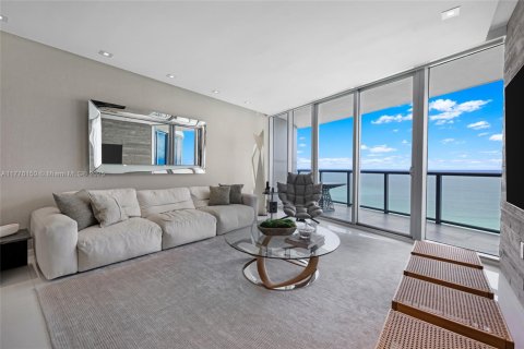 Condo in Sunny Isles Beach, Florida, 3 bedrooms  № 1863022 - photo 7