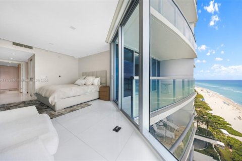 Condo in Sunny Isles Beach, Florida, 3 bedrooms  № 1863022 - photo 19
