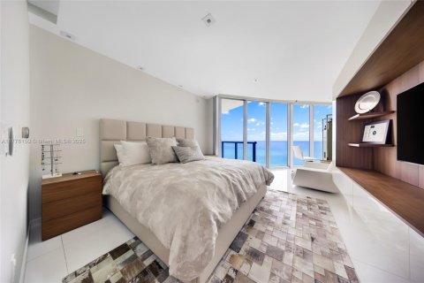 Condo in Sunny Isles Beach, Florida, 3 bedrooms  № 1863022 - photo 16