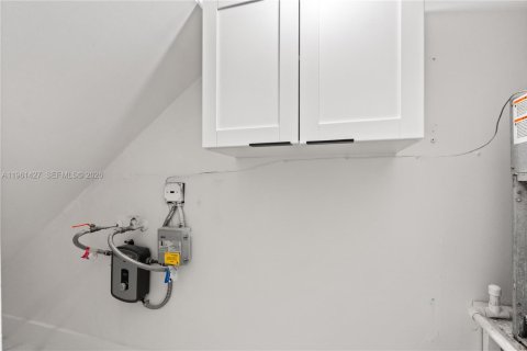 Снять в аренду таунхаус в Пемброк-Пайнс, Флорида 2 спальни, 112.78м2, № 2023325 - фото 21