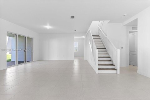 Снять в аренду виллу или дом в Дейви, Флорида 5 спален, 361.2м2, № 1948884 - фото 16