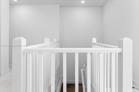 Снять в аренду виллу или дом в Дейви, Флорида 5 спален, 361.2м2, № 1948884 - фото 20