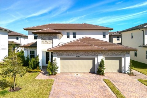 Снять в аренду виллу или дом в Дейви, Флорида 5 спален, 361.2м2, № 1948884 - фото 3