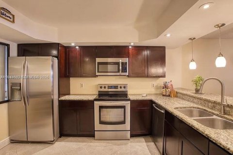 Condominio en North Lauderdale, Florida, 2 dormitorios  № 2001072