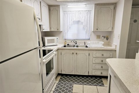 Condo in Bradenton, Florida, 2 bedrooms  № 1543417 - photo 3