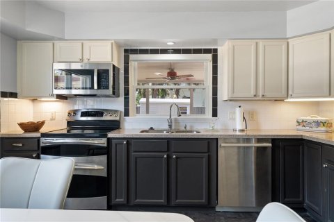 Casa en venta en Sarasota, Florida, 2 dormitorios, 127.37 m2 № 1740583 - foto 10