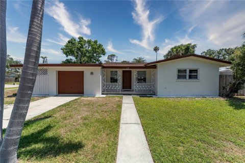 Casa en venta en Sarasota, Florida, 2 dormitorios, 127.37 m2 № 1740583 - foto 1