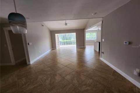 Casa en alquiler en Sarasota, Florida, 2 dormitorios, 139.17 m2 № 1853233 - foto 11