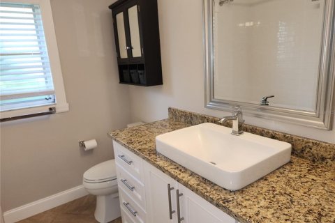 Casa en alquiler en Sarasota, Florida, 2 dormitorios, 139.17 m2 № 1853233 - foto 26