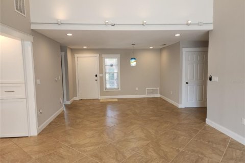 Casa en alquiler en Sarasota, Florida, 2 dormitorios, 139.17 m2 № 1853233 - foto 7