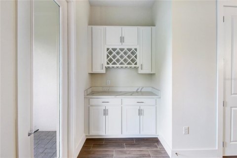 Touwnhouse à vendre à Oviedo, Floride: 3 chambres, 174.38 m2 № 2143885 - photo 6