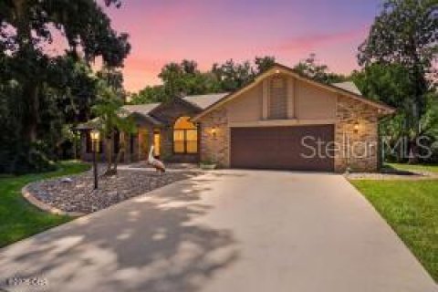 House in Ormond Beach, Florida 3 bedrooms, 192.12 sq.m. № 2290993 - photo 5
