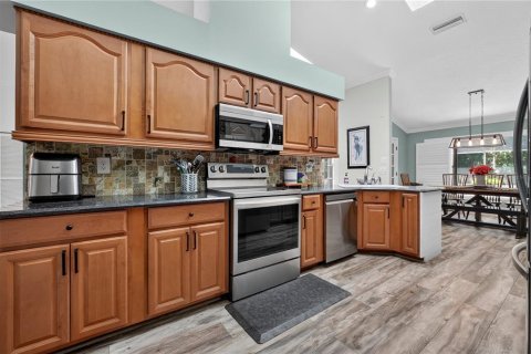 House in Ormond Beach, Florida 3 bedrooms, 192.12 sq.m. № 2290993 - photo 25