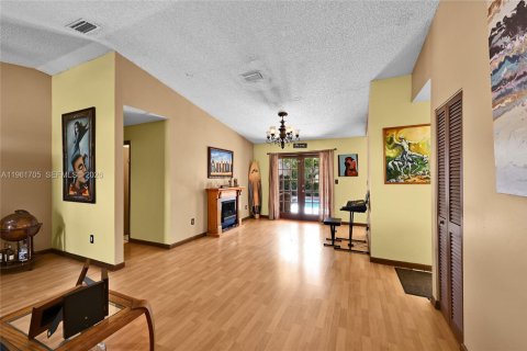 Villa ou maison à vendre à Miami, Floride: 3 chambres, 160.81 m2 № 2024411 - photo 11