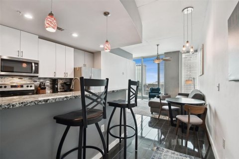Condominio en venta en Tampa, Florida, 1 dormitorio, 78.6 m2 № 1798541 - foto 12