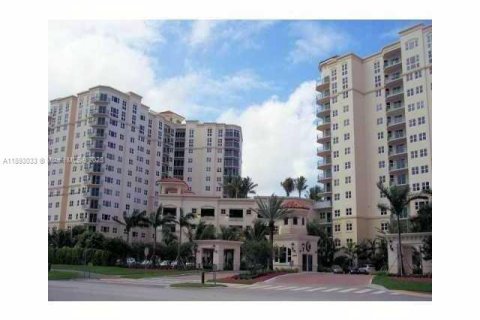Copropriété à louer à Aventura, Floride: 2 chambres, 116.78 m2 № 1946480 - photo 1
