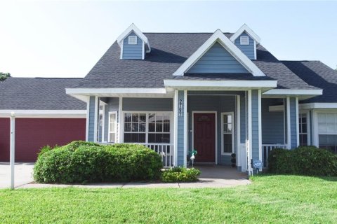 House in Saint Petersburg, Florida 3 bedrooms, 185.62 sq.m. № 1756988 - photo 1