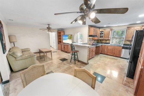 House in Daytona Beach, Florida 3 bedrooms, 116.5 sq.m. № 2098622 - photo 3